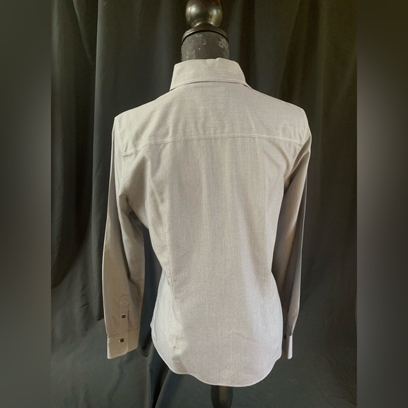 Like new! Brook Brothers button-down shirt - Picture 9 of 10